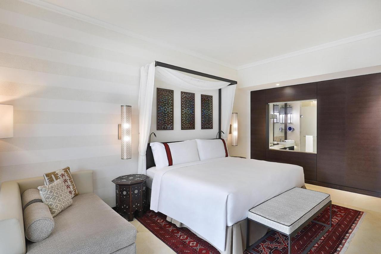 Al Manara, A Luxury Collection Hotel, Akaba Eksteriør bilde A bedroom at the hotel
