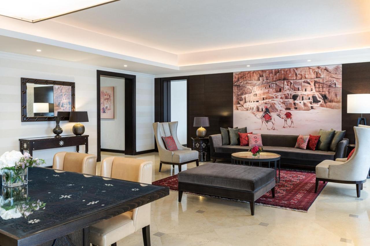 Al Manara, A Luxury Collection Hotel, Akaba Eksteriør bilde A suite at the hotel
