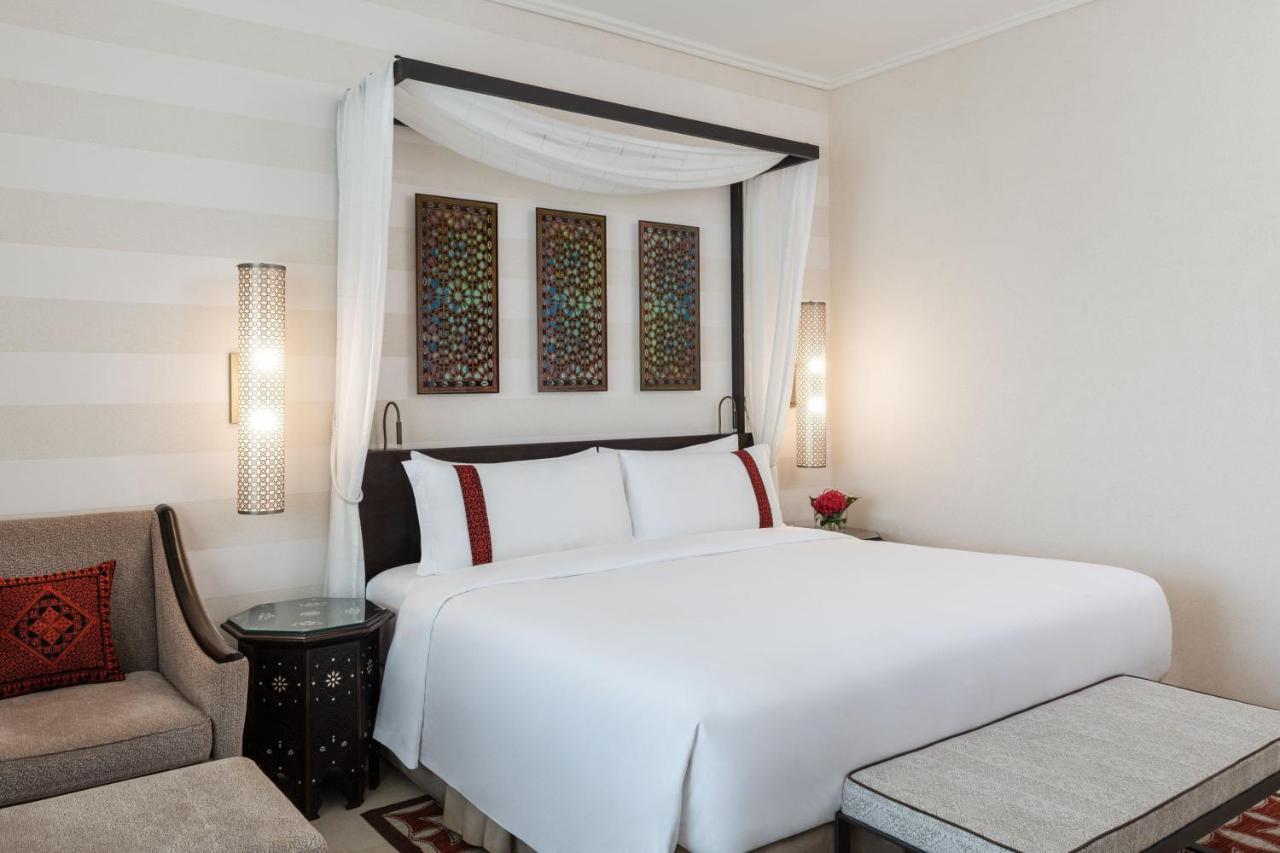 Al Manara, A Luxury Collection Hotel, Akaba Eksteriør bilde A bedroom at the hotel
